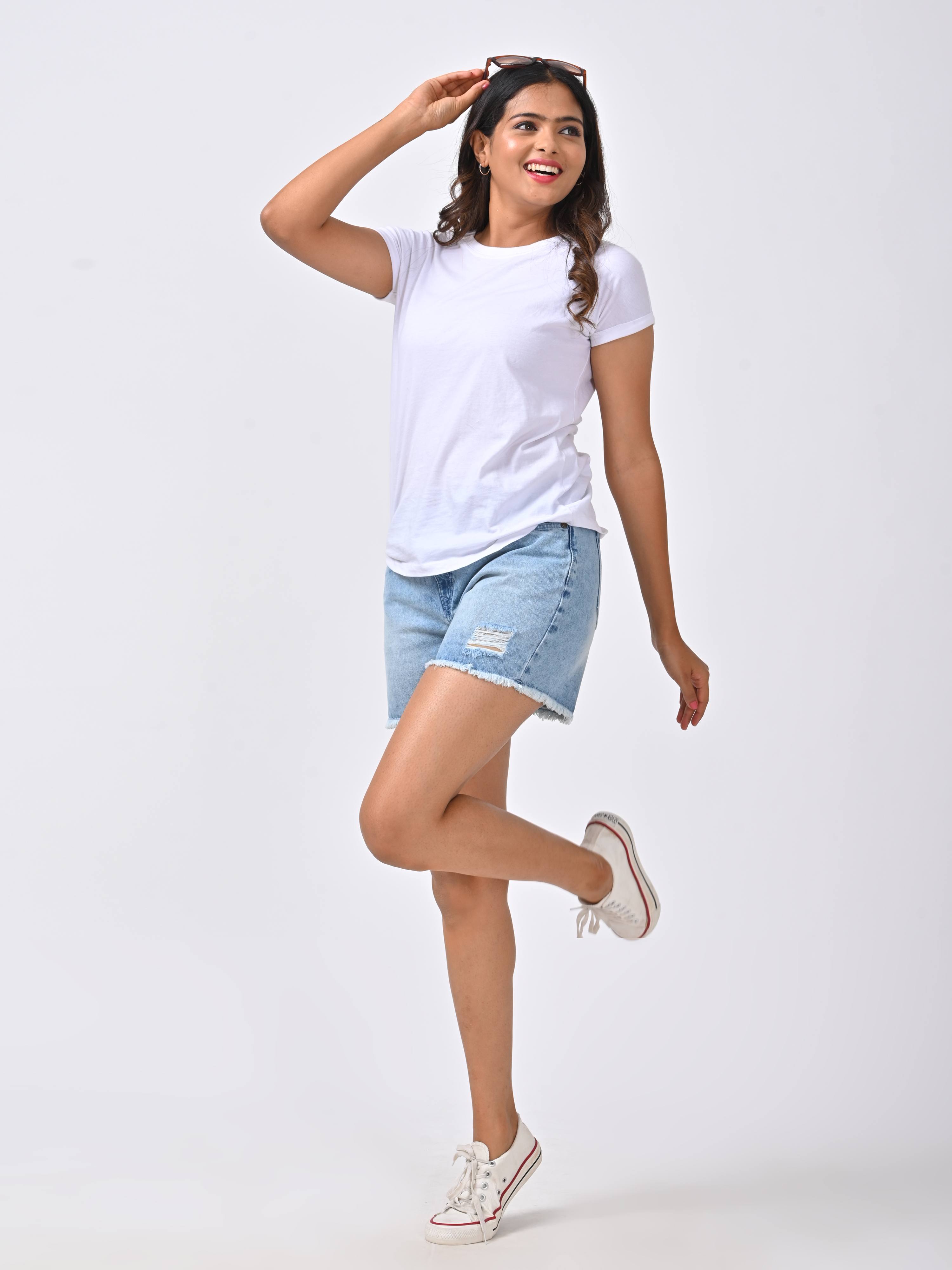 Mid-Rise Denim Shorts - Light Blue