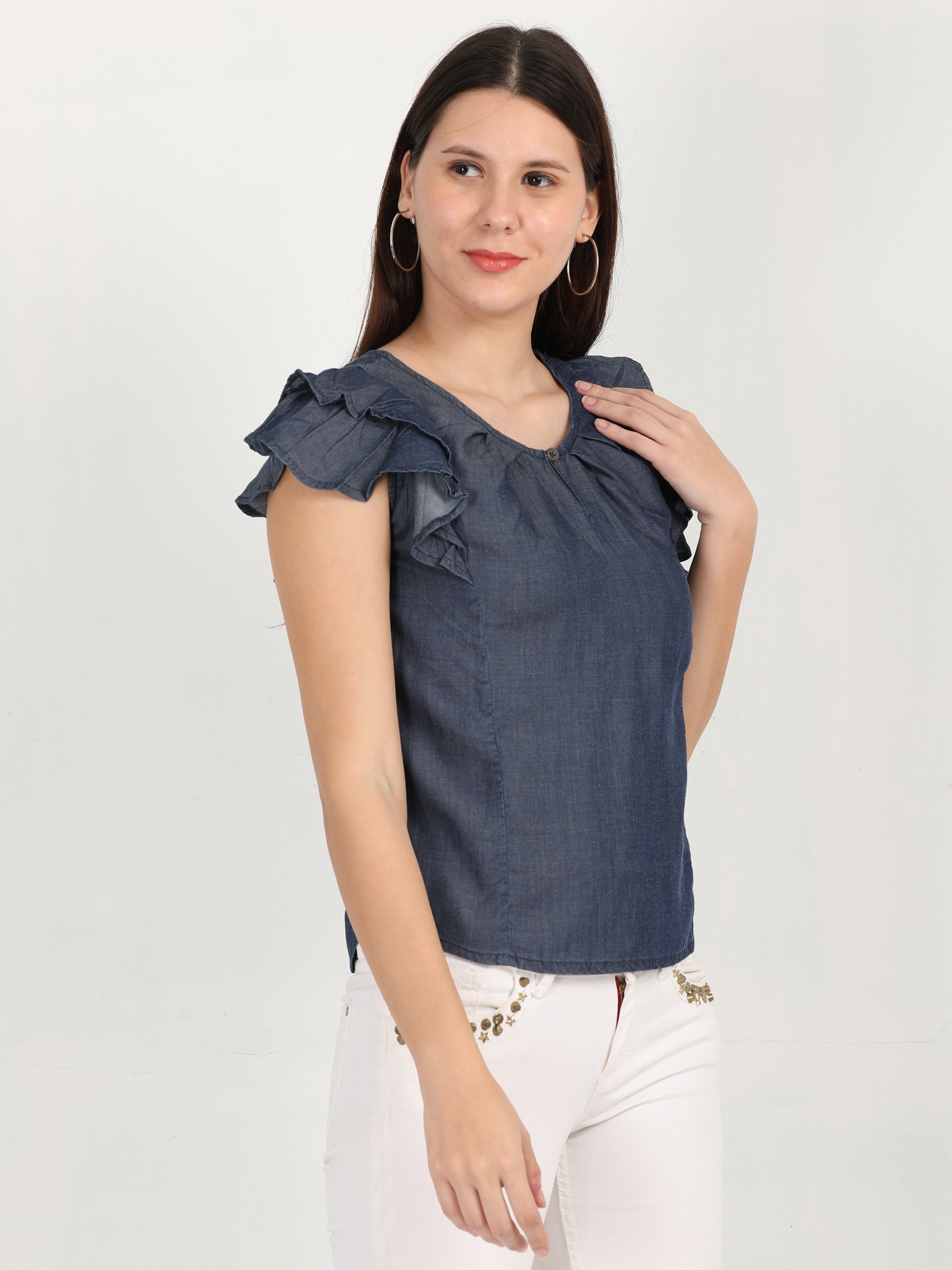 Round neck flounced denim top