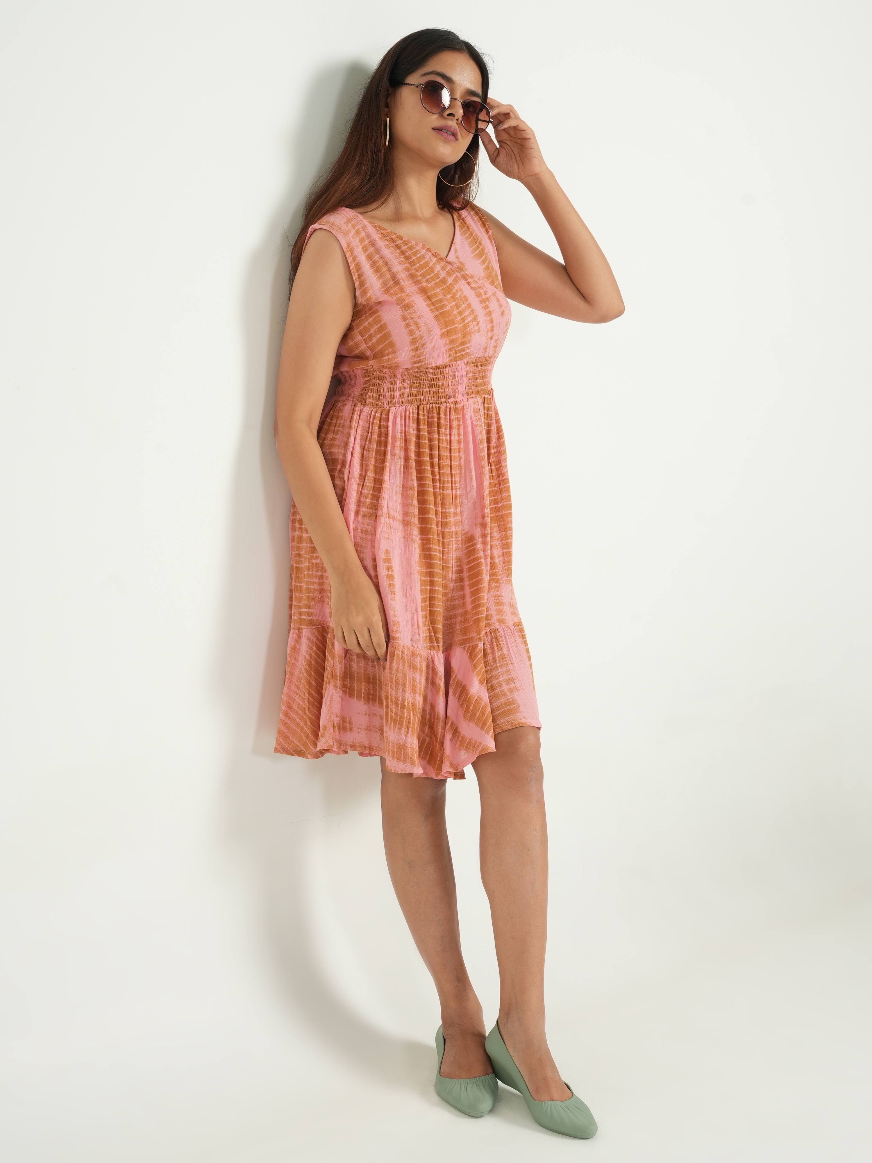 Baby Pink Knee-Lenth Dress - Pink