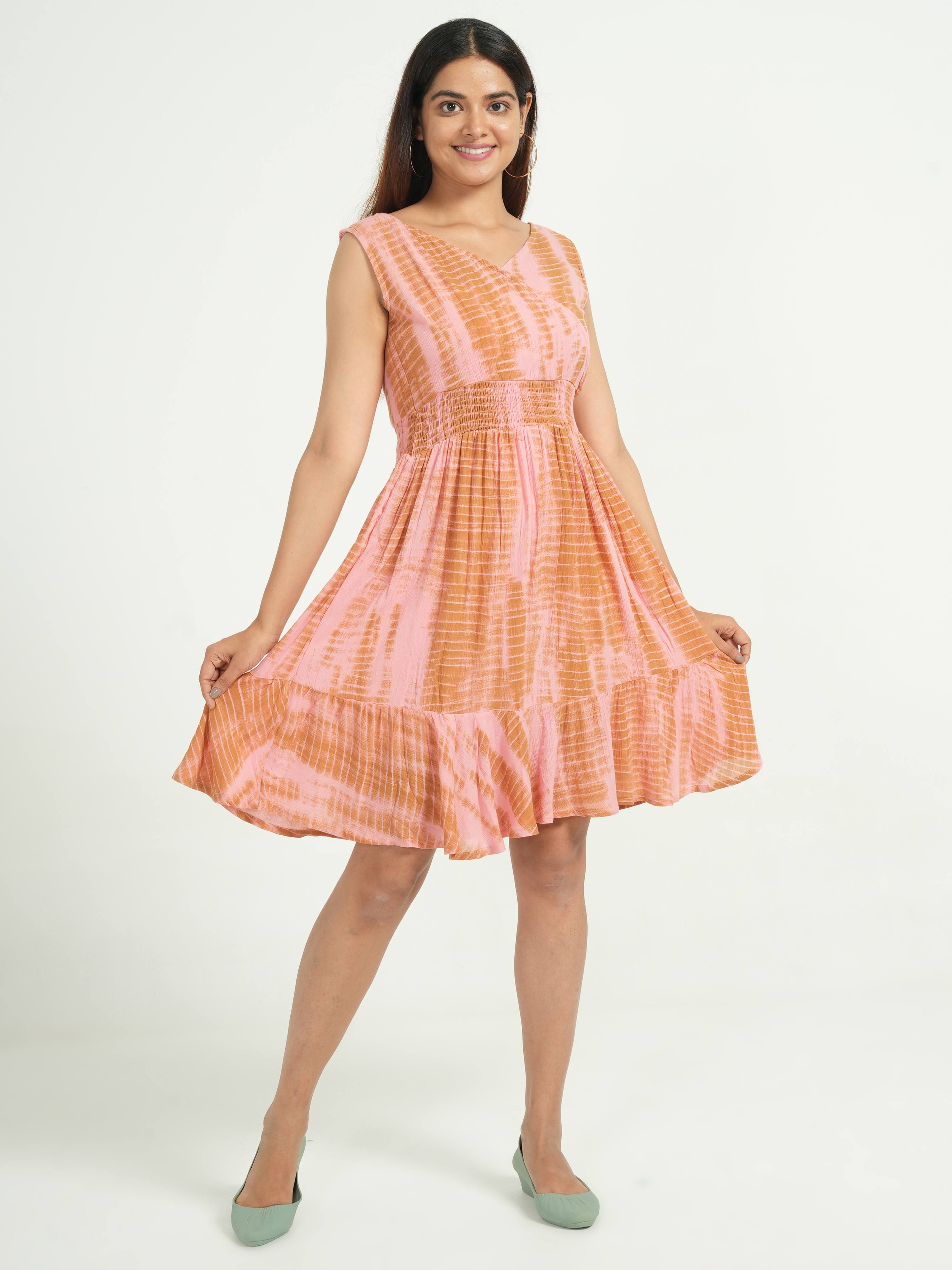 Baby Pink Knee-Lenth Dress - Pink