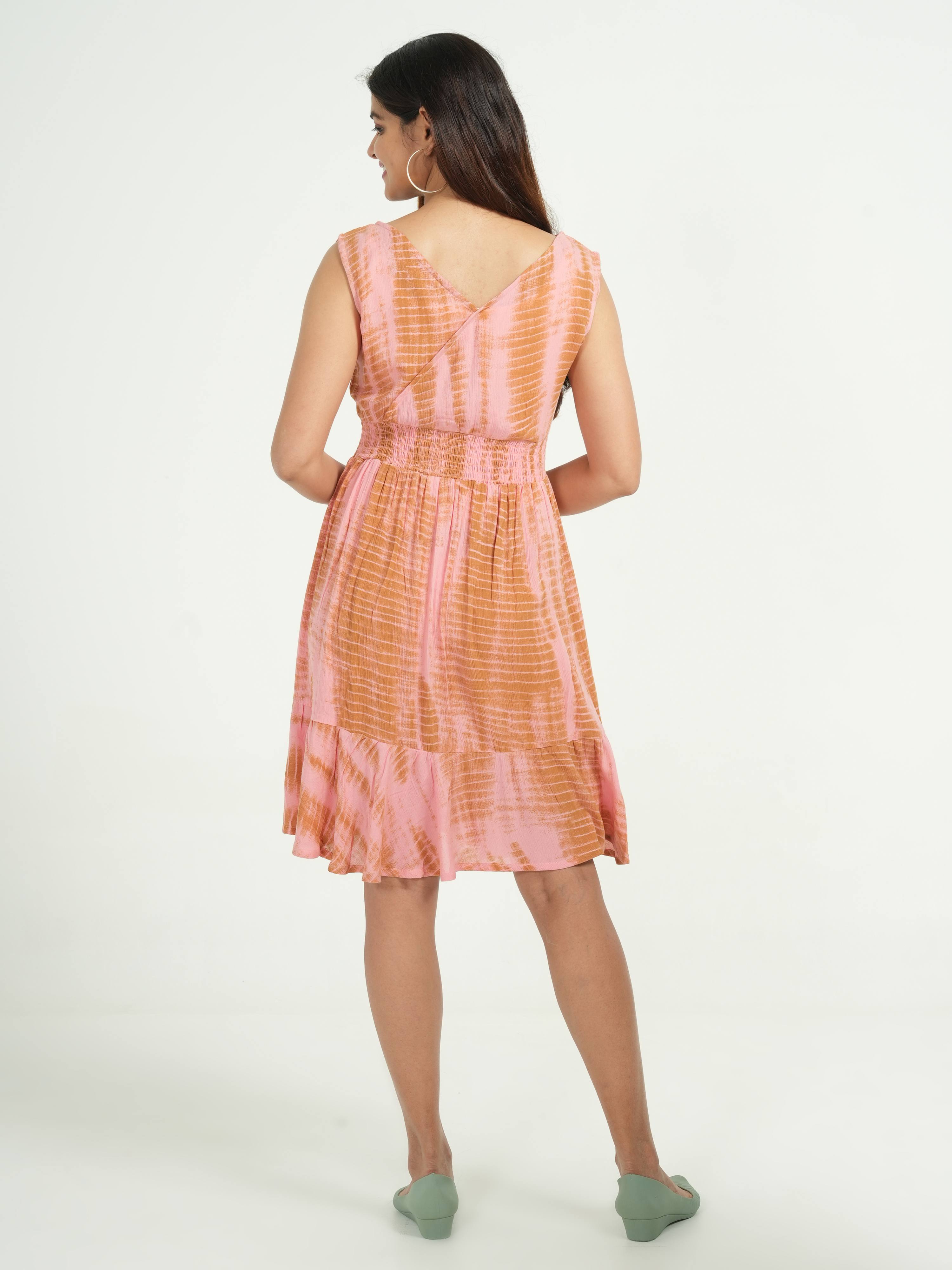 Baby Pink Knee-Lenth Dress - Pink