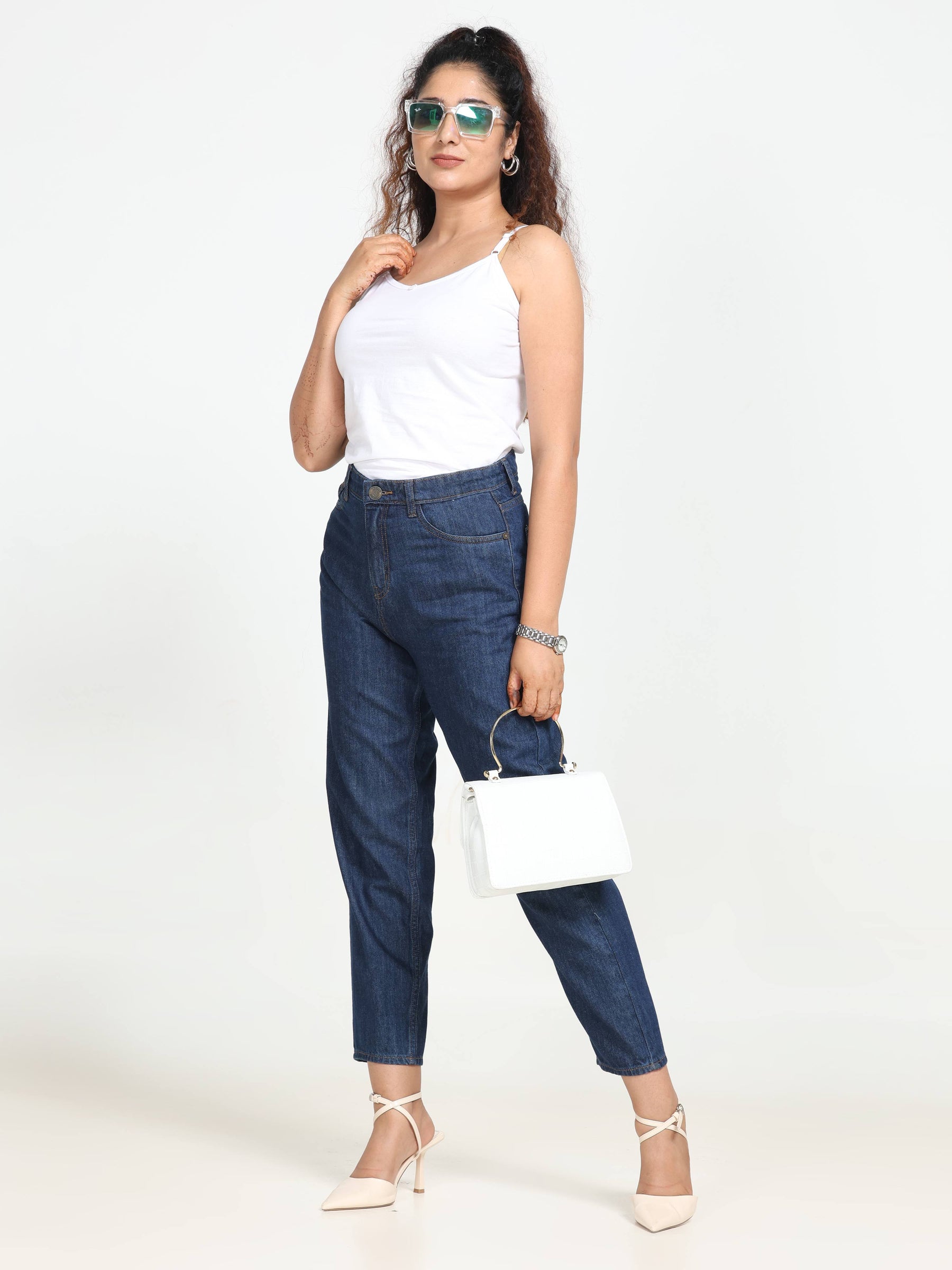 How to Style: Denim Mom Jeans 👖#momjeans #howtostyle #styletips #dail... |  TikTok
