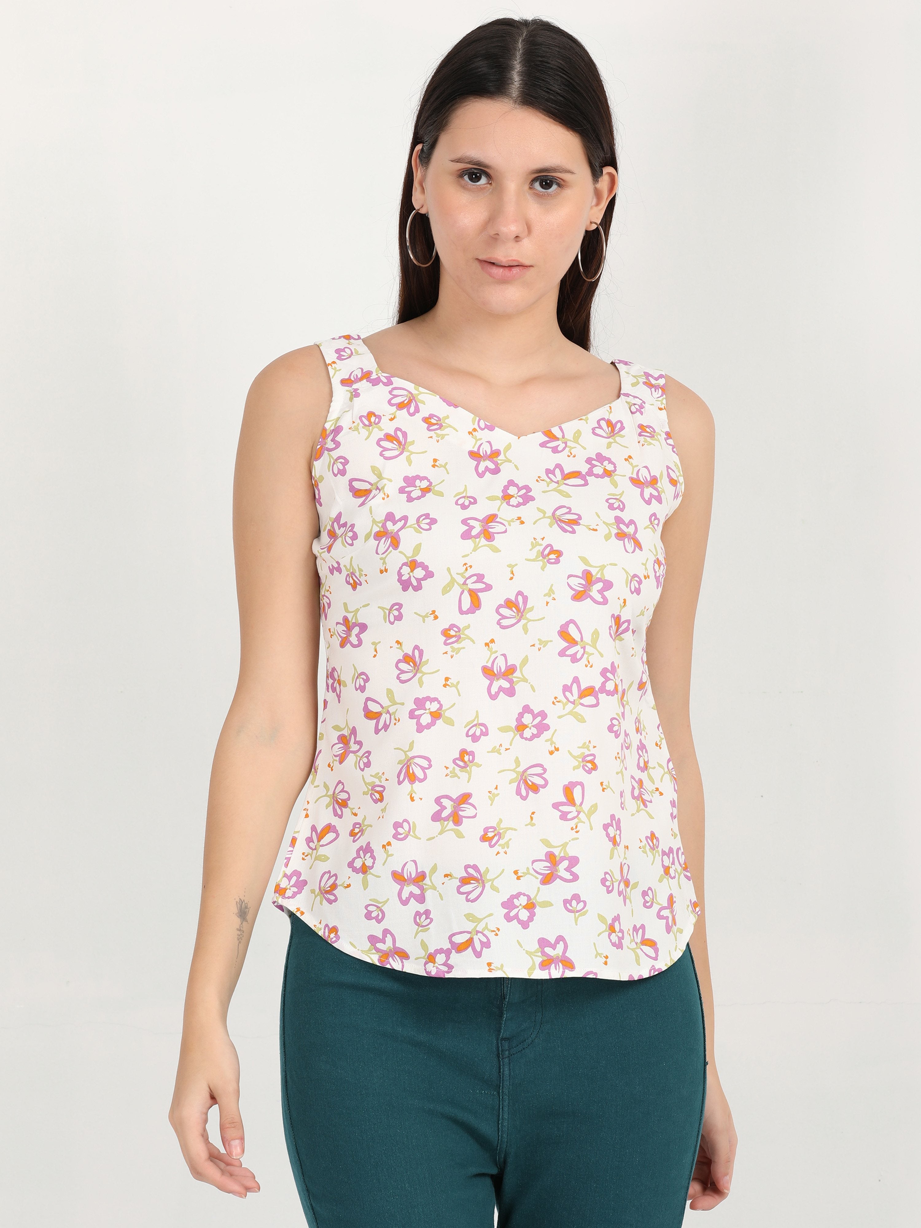 Sweetheart Neck Sleevless Top