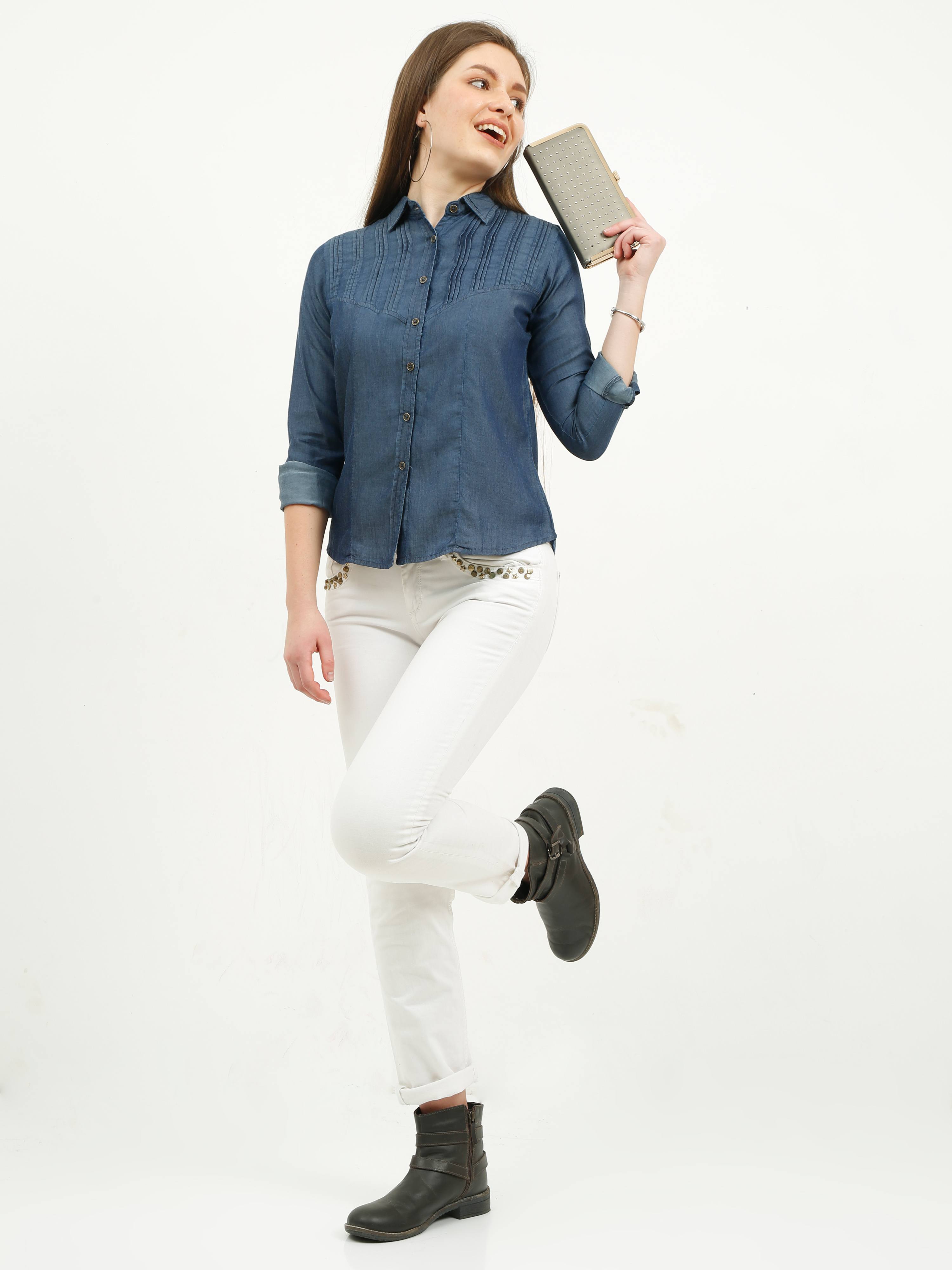 Clasic Collar Shirt with Pintuck